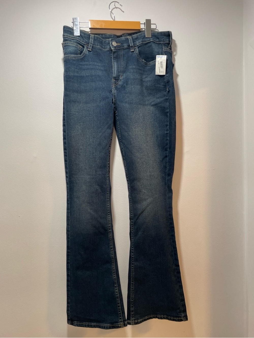 Women's Flare Jeans - Medium Blue Wash